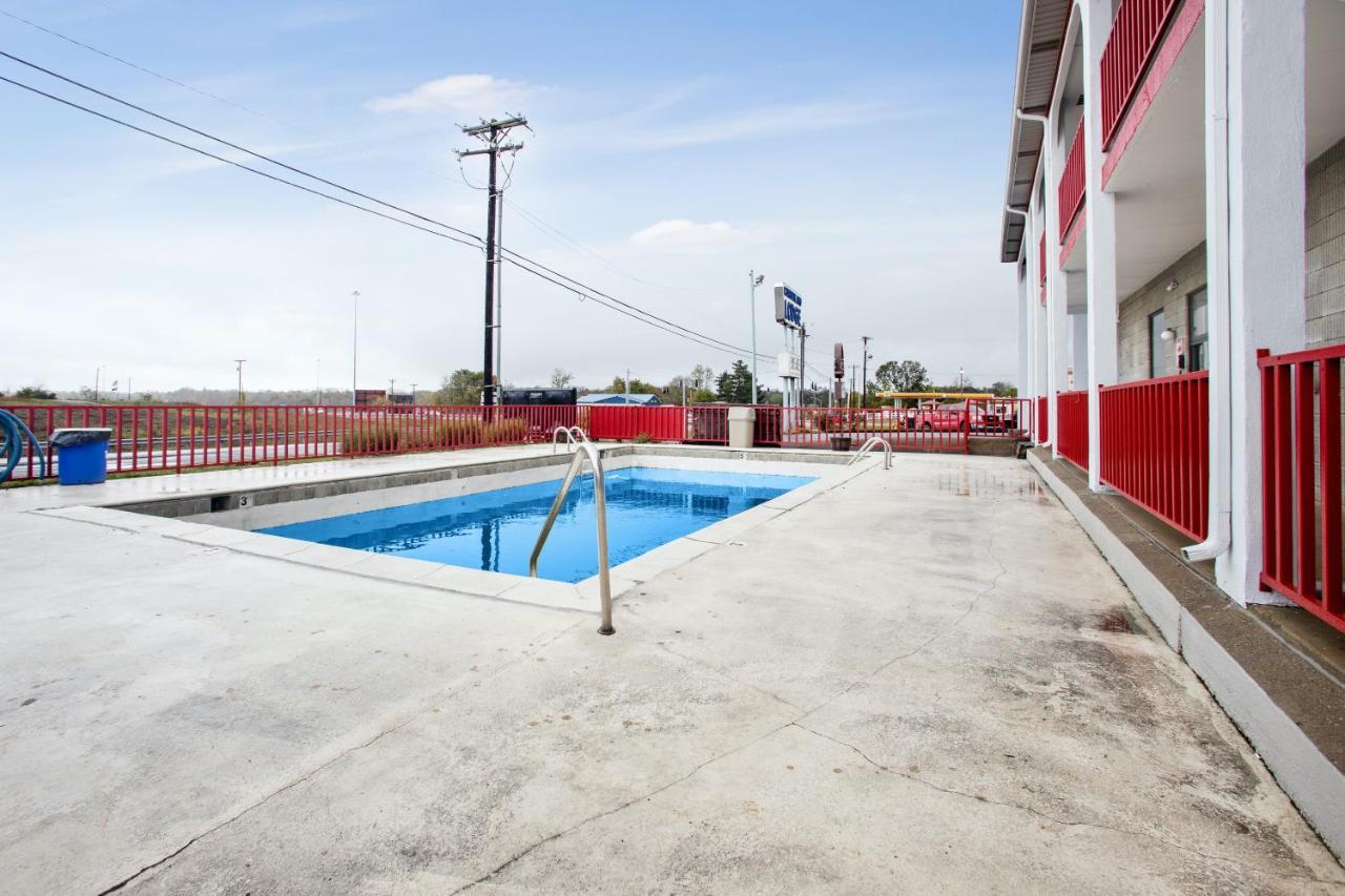 Laker Inn Jamestown Экстерьер фото