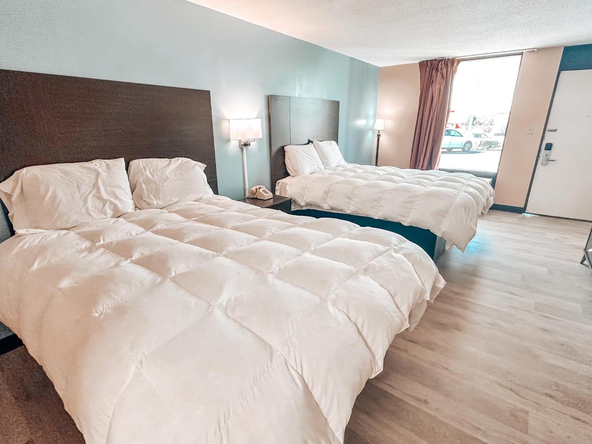 Laker Inn Jamestown Экстерьер фото