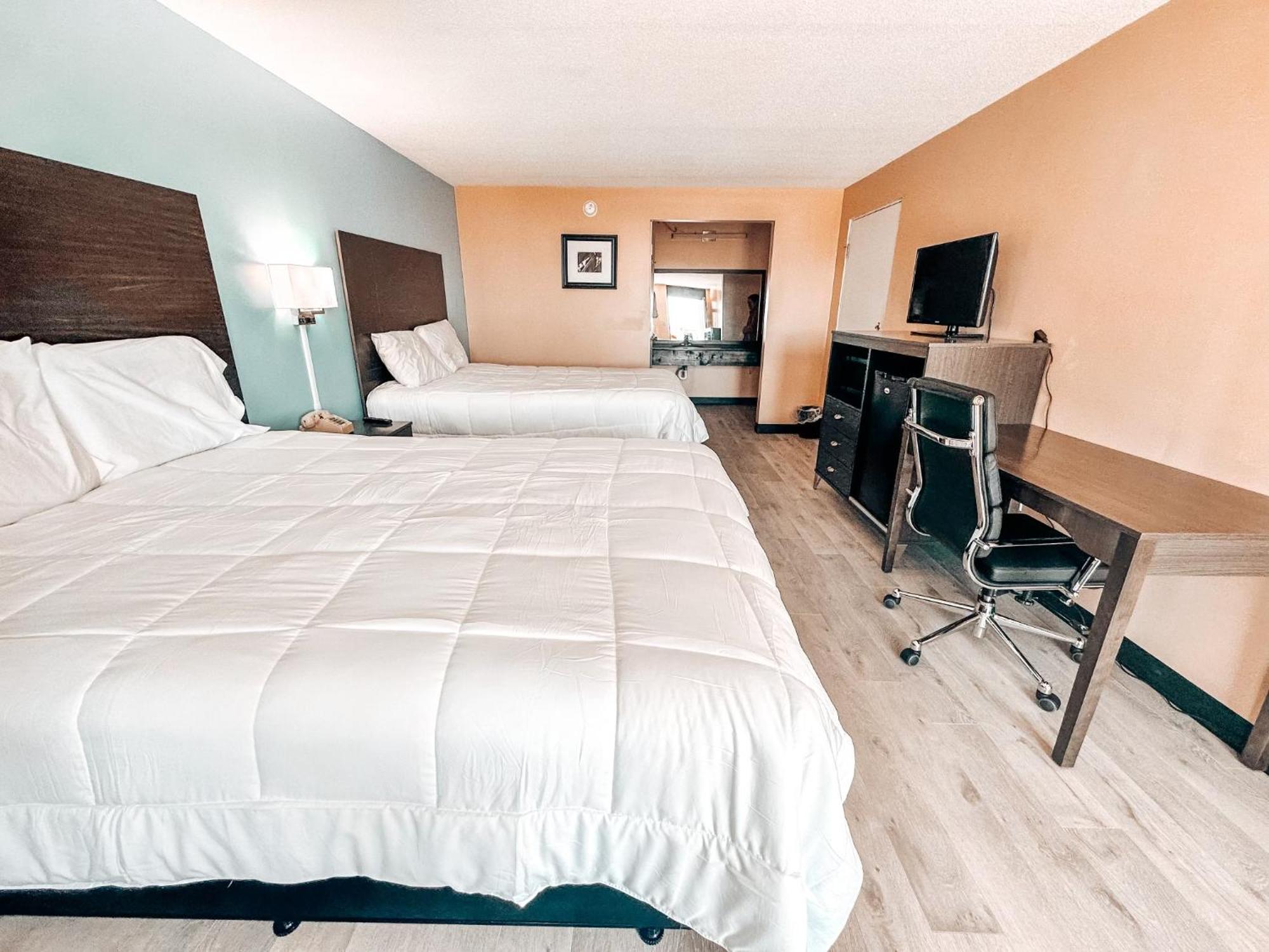 Laker Inn Jamestown Экстерьер фото